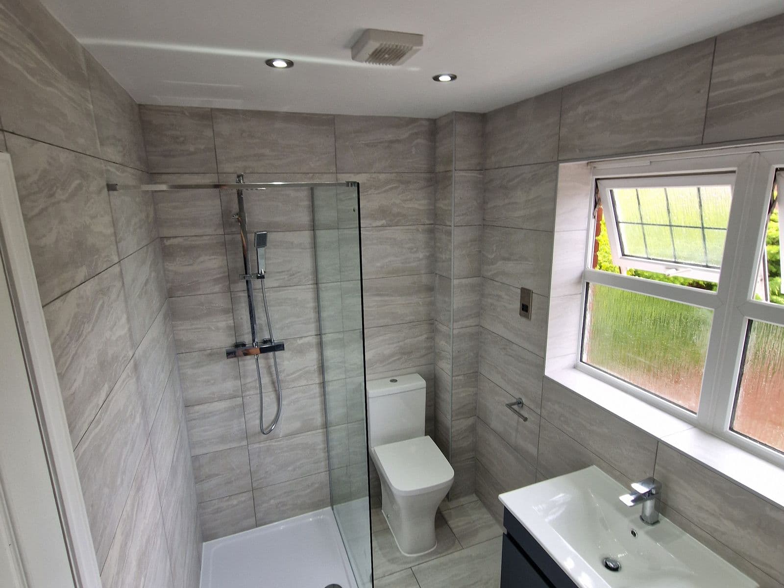 Bathroom 4 photo